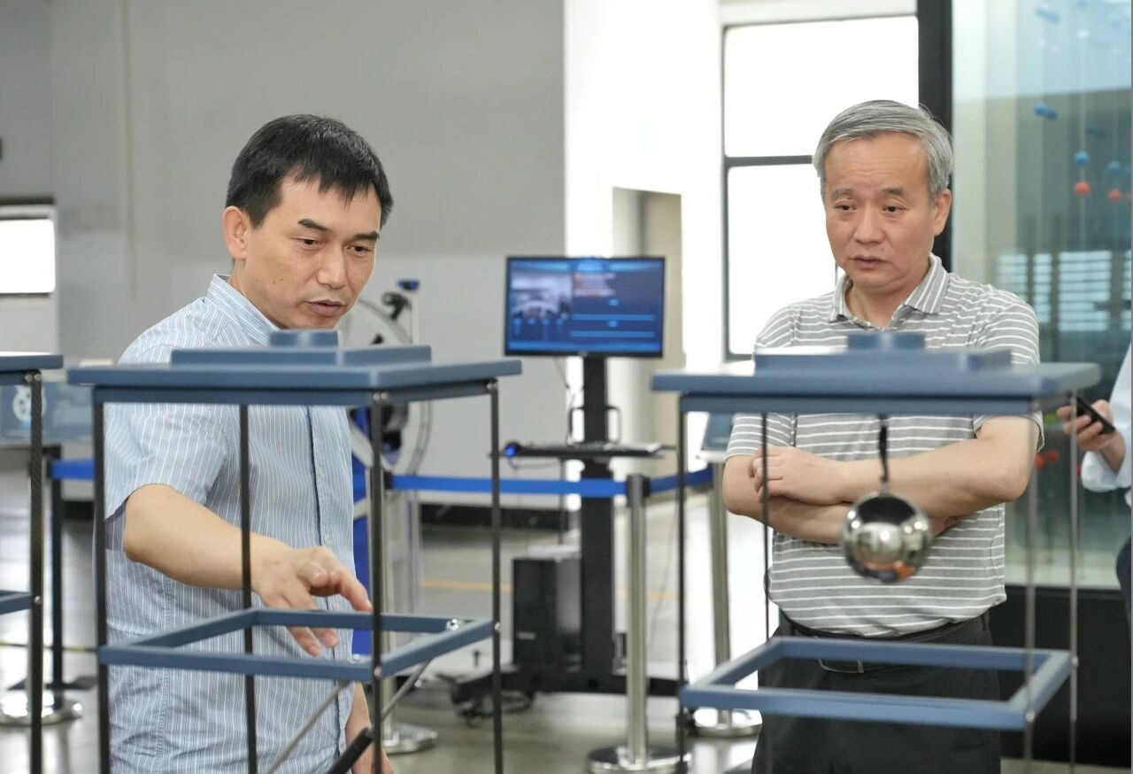 中國科技館館長郭哲一行赴磐石科技考察調(diào)研